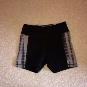 The Balance Collection Biker Shorts - Size Small